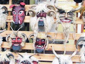 Болгарские сувениры - маски кукеров