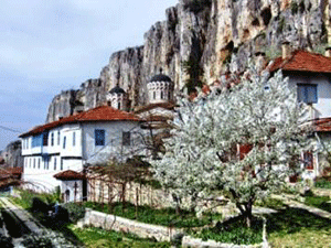 Достопримечательности Болгарии: монастырь Святой Троицы
